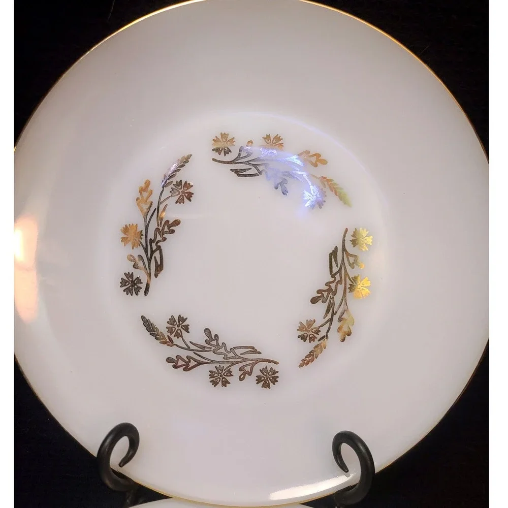 Federal Glass Milk Glass Meadow Gold Dinner Plates Gold Rim Set‎ of 2